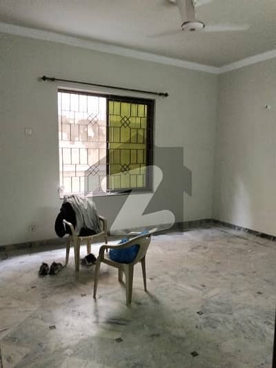 G-11 Vip Location Ground Portion 3 Bed Attach Bath Servant Separate Gate