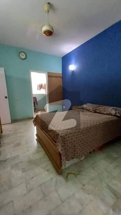 A Prime Location Flat Of 1700 Square Feet In Frere Town