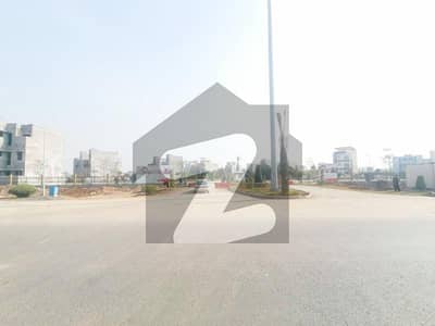 یونین گرین کالج روڈ,لاہور میں 4 مرلہ کمرشل پلاٹ 3.1 کروڑ میں برائے فروخت۔