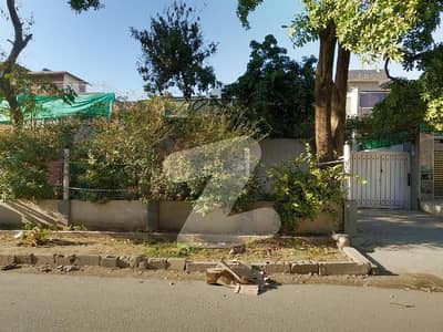 On Excellent Location 14 Marla House In G-9 Of Islamabad Is Available For sale