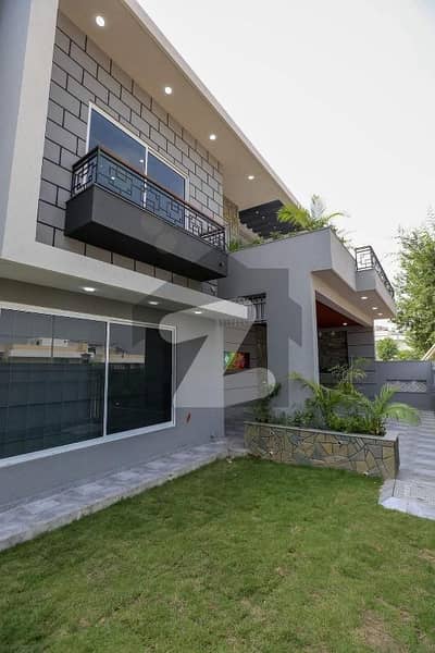 10 marla brand new full furnished House available for rent bahria town phase 5 beautiful location