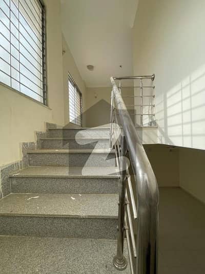 235sq Yd Villas At Precinct-31 Close To Gallery And Mosque Are Available FOR SALE