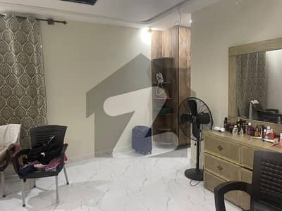 I-8/1 GROUND FLOOR FAMILY FLAT REAL PICS ATTACHED 3 ROOMS ATTACHED BATHS KEYS IN HAND INCOMING RENT 115000 PER MONTH