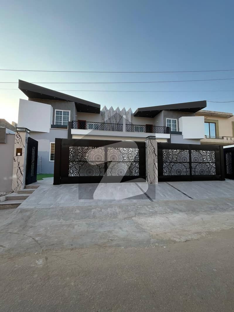 Prime Location Shalimar Colony House For sale Sized 11 Marla Prime Location Shalimar Colony House For sale Sized 11 Marla