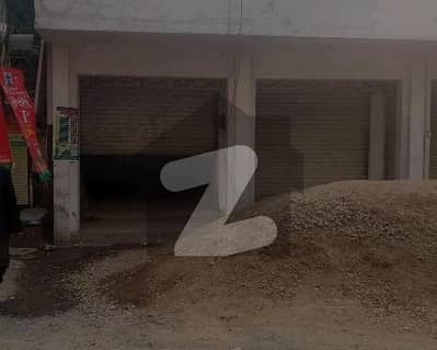 Shop Of 400 Square Feet Available For rent In Pico Road