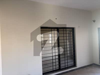 عسکری 13 راولپنڈی میں 4 کمروں کا 5 مرلہ مکان 95.0 ہزار میں کرایہ پر دستیاب ہے۔