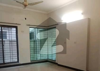 10 Marla House Available For Rent In Askari 11 - Sector B If You Hurry