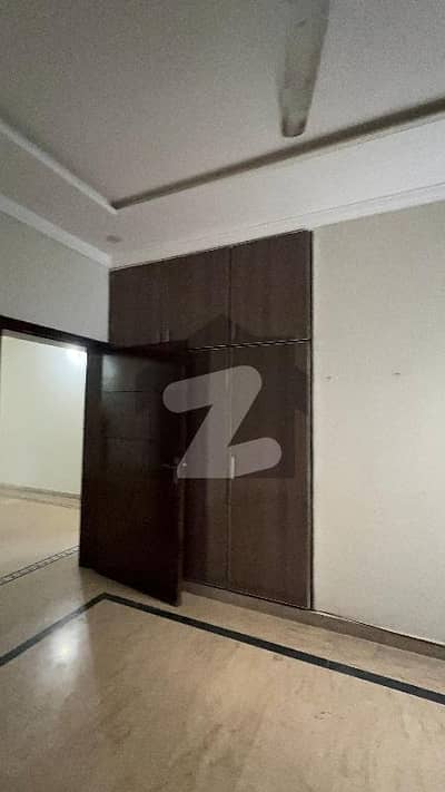 Beautiful House For Sale With Gas Electricity Good Location