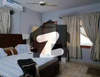 گلشنِ اقبال - بلاک 4 گلشنِ اقبال,گلشنِ اقبال ٹاؤن,کراچی میں 7 کمروں کا 2 کنال مکان 16.5 کروڑ میں برائے فروخت۔