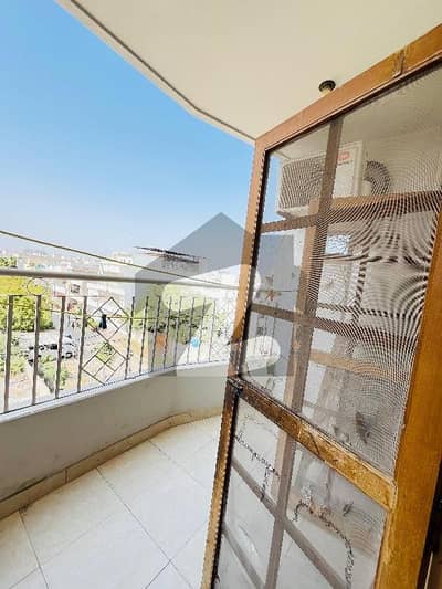 گلشن-اے-کنیز فاطمہ - بلاک 1 گلشنِ کنیز فاطمہ,سکیم 33,کراچی میں 2 کمروں کا 4 مرلہ فلیٹ 90.0 لاکھ میں برائے فروخت۔