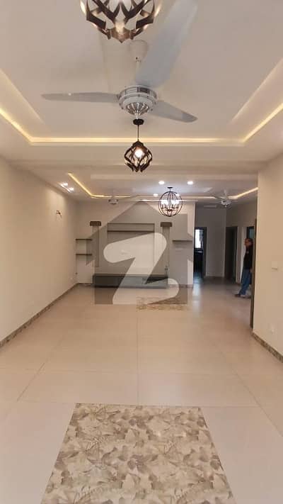 10 Marla Upper Portion For Rent In D-12/1.