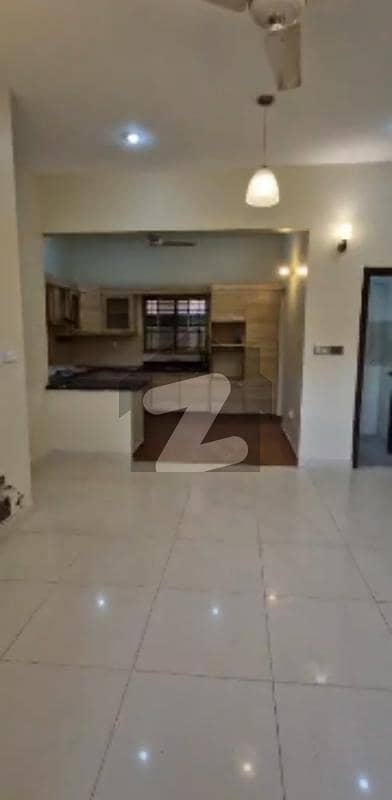 ڈی ایچ اے فیز 7 ڈی ایچ اے ڈیفینس,کراچی میں 2 کمروں کا 12 مرلہ زیریں پورشن 1.25 لاکھ میں کرایہ پر دستیاب ہے۔