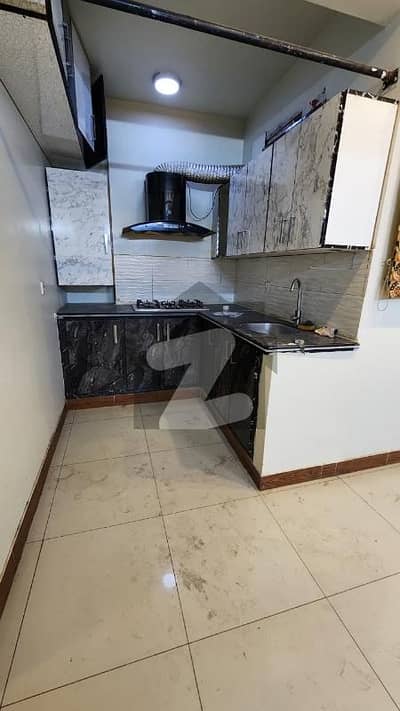 In Clifton - Block 2 Of Karachi, A 1200 Square Feet Flat Is Available