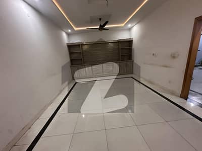 Massive 1.5 Kanal Full House | 6 Bed Attached Bath | Shah Allah Ditta