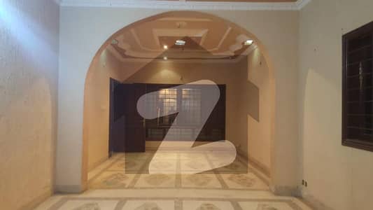 HOUSE AVAILABLE FOR SALE AT PRIME LOCATION OF NORTH NAZIMABAD