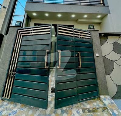 اقبال پارک لاہور میں 3 کمروں کا 3 مرلہ مکان 1.95 کروڑ میں برائے فروخت۔