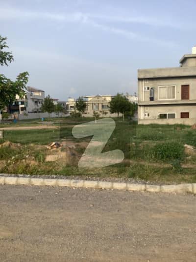 Ideally Located 7 Marla Plot Near To Main Road In K Block Gulberg Residencia