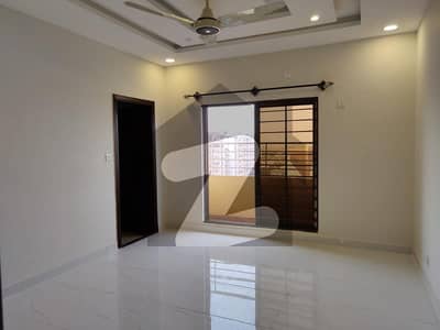 عسکری 5 ۔ سیکٹر جے عسکری 5,ملیر کنٹونمنٹ,کینٹ,کراچی میں 4 کمروں کا 13 مرلہ فلیٹ 5.0 کروڑ میں برائے فروخت۔