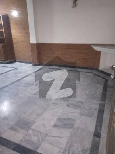 جی ۔ 11 اسلام آباد میں 1 کمرے کا 5 مرلہ زیریں پورشن 65.0 ہزار میں کرایہ پر دستیاب ہے۔