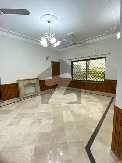 جی ۔ 11 اسلام آباد میں 3 کمروں کا 1 کنال زیریں پورشن 2.0 لاکھ میں کرایہ پر دستیاب ہے۔