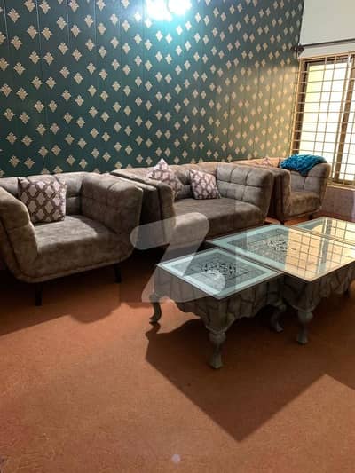 چکلالہ سکیم 3 چکلالہ سکیم,راولپنڈی میں 2 کمروں کا 5 مرلہ زیریں پورشن 42.0 ہزار میں کرایہ پر دستیاب ہے۔