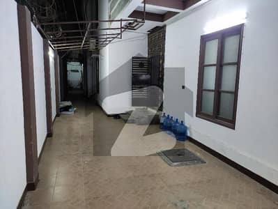 عامل کالونی کراچی میں 5 کمروں کا 11 مرلہ مکان 9.3 کروڑ میں برائے فروخت۔