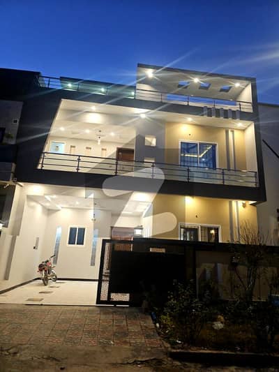 سٹی ہاؤسنگ سکیم جہلم میں 4 کمروں کا 7 مرلہ مکان 2.5 کروڑ میں برائے فروخت۔