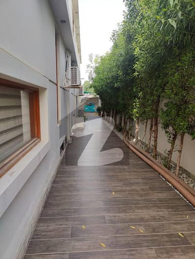 Slightly Used 1000sqy House For Sale