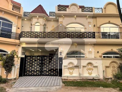 بش ایگزیکٹو ولاز ملتان میں 5 کمروں کا 5 مرلہ مکان 1.95 کروڑ میں برائے فروخت۔