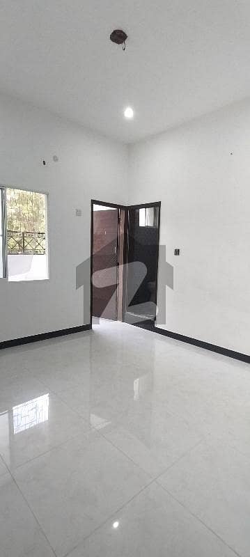 پی ای سی ایچ ایس بلاک 2 پی ای سی ایچ ایس,جمشید ٹاؤن,کراچی میں 2 کمروں کا 4 مرلہ بالائی پورشن 2.2 کروڑ میں برائے فروخت۔