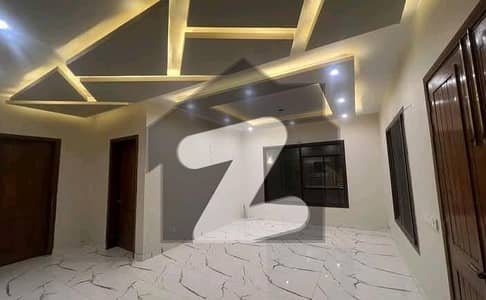 پی ای سی ایچ ایس بلاک 2 پی ای سی ایچ ایس,جمشید ٹاؤن,کراچی میں 3 کمروں کا 8 مرلہ فلیٹ 3.95 کروڑ میں برائے فروخت۔