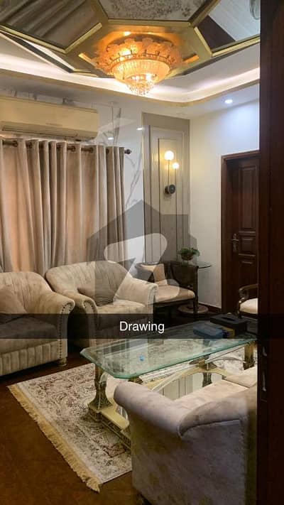 پی ای سی ایچ ایس بلاک 2 پی ای سی ایچ ایس,جمشید ٹاؤن,کراچی میں 6 کمروں کا 8 مرلہ مکان 9.5 کروڑ میں برائے فروخت۔