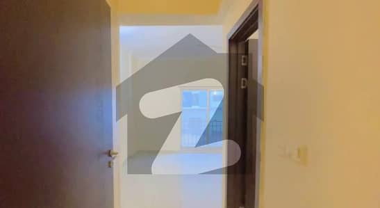2950sq ft 4Bed Luxury Apartment at Tower-8 Near Entrance of Bahria Town Karachi FOR SALE