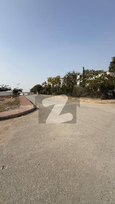 بحریہ ٹاؤن فیز 8 ۔ بلاک پی بحریہ ٹاؤن فیز 8,بحریہ ٹاؤن راولپنڈی,راولپنڈی میں 1 کنال رہائشی پلاٹ 1.45 کروڑ میں برائے فروخت۔