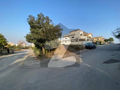 ڈی ایچ اے ڈیفینس فیز 2 ڈی ایچ اے ڈیفینس,اسلام آباد میں 1 کنال رہائشی پلاٹ 5.49 کروڑ میں برائے فروخت۔