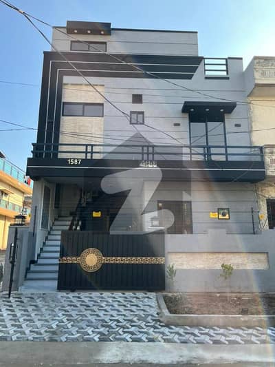 نیشنل پولیس فاؤنڈیشن او ۔ 9 - بلاک سی نیشنل پولیس فاؤنڈیشن او ۔ 9,اسلام آباد میں 3 کمروں کا 5 مرلہ مکان 2.6 کروڑ میں برائے فروخت۔