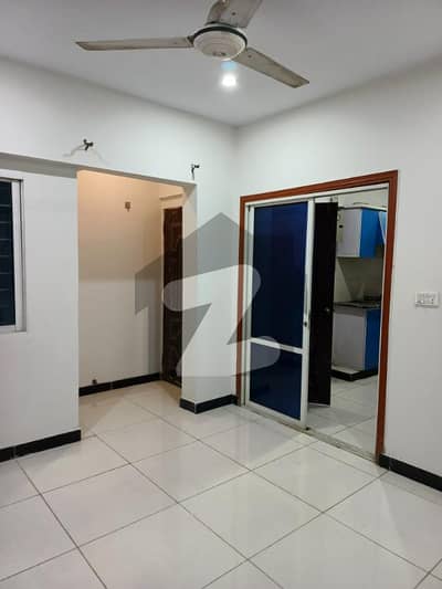 2 bed lounge apartment for rent 1st floor