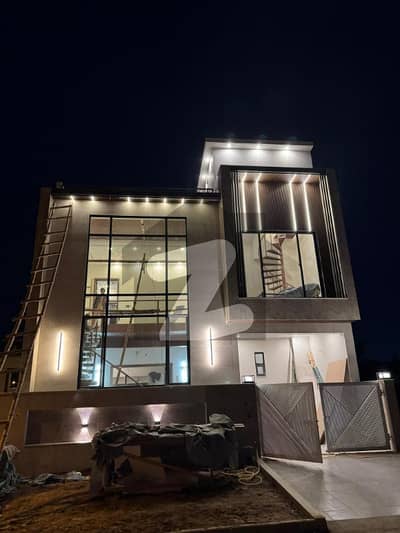 Designer House - extravagant - Owner built