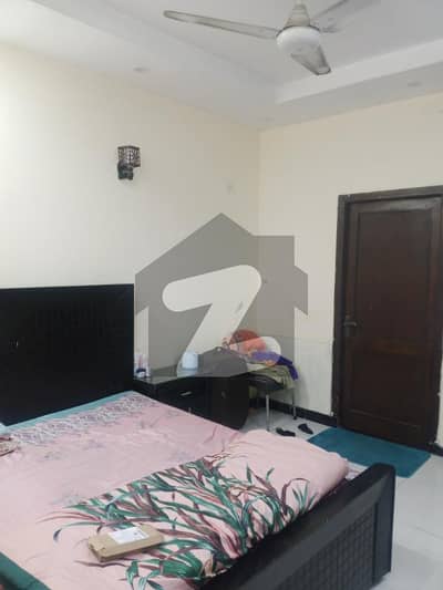 5 Marla 2nd Floor Semi Furnished Portion For Rent