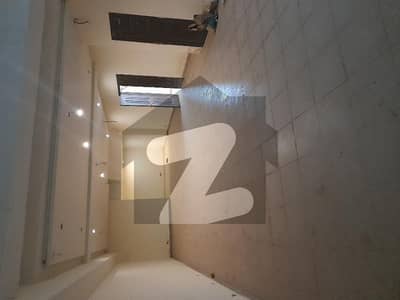 ڈی ایچ اے فیز 2 ڈیفنس (ڈی ایچ اے),لاہور میں 8 مرلہ دکان 2.0 لاکھ میں کرایہ پر دستیاب ہے۔