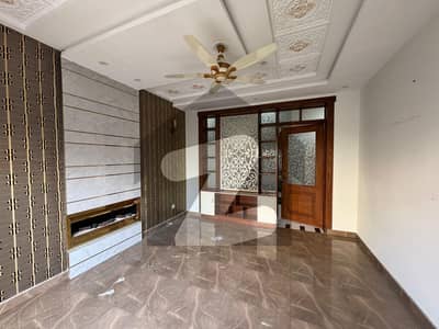 10 Marla Independent Lower Portion Available For Rent