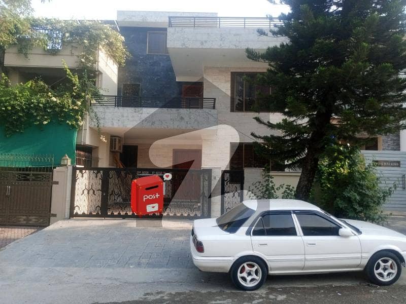 *G,8/2- 30*70- LIVE ABLE HOUSE 3 BIG MASTER BED 3 BIG MASTER ATTACHED BATH DD 1 BIG MASTER KITCHEN 2 CAR PARKING BEST LOCATION NAYER TO PARK MOSQUE MARKET 7 CORER 80 LAC IMTIAZ 03335241734* *G,8/2- 30*70- LIVE ABLE HOUSE 3 BIG MASTER BED 3 BIG MASTER ATTACHED BATH DD 1 BIG MASTER KITCHEN 2 CAR PARKING BEST LOCATION NAYER TO PARK MOSQUE MARKET 7 CORER 80 LAC IMTIAZ 03335241734*