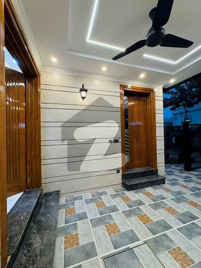 پارک ویو سٹی لاہور میں 4 کمروں کا 5 مرلہ مکان 80.0 ہزار میں کرایہ پر دستیاب ہے۔