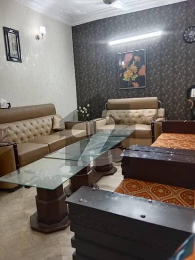 سبزہ زار سکیم لاہور میں 4 کمروں کا 3 مرلہ مکان 1.6 کروڑ میں برائے فروخت۔