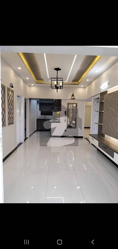 گلستانِِ جوہر ۔ بلاک 15 گلستانِ جوہر,کراچی میں 3 کمروں کا 8 مرلہ فلیٹ 2.55 کروڑ میں برائے فروخت۔