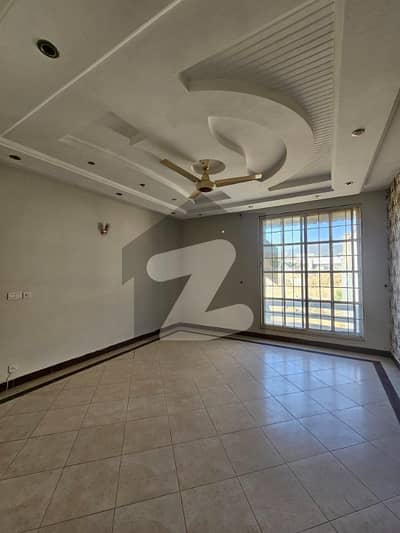 E-11/2 16 marla full house available for rent in e11 Islamabad