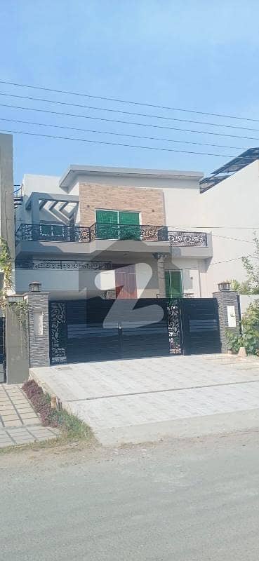 10 Marla full house for sale in Formanites Housing Society, near DHA Phase-5 Lahore