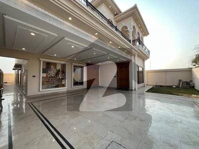 1 Kanal Luxury House For Rent in DHA MULTAN sector R
