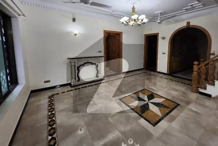 Prime Location Beautiful 40x80 Ground Floor