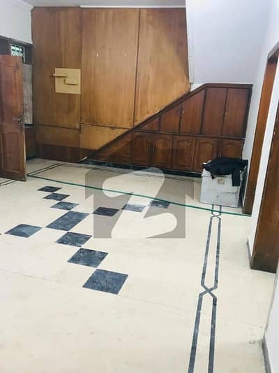 i-8 /3 Main kachnar Park Triple story House For sale.